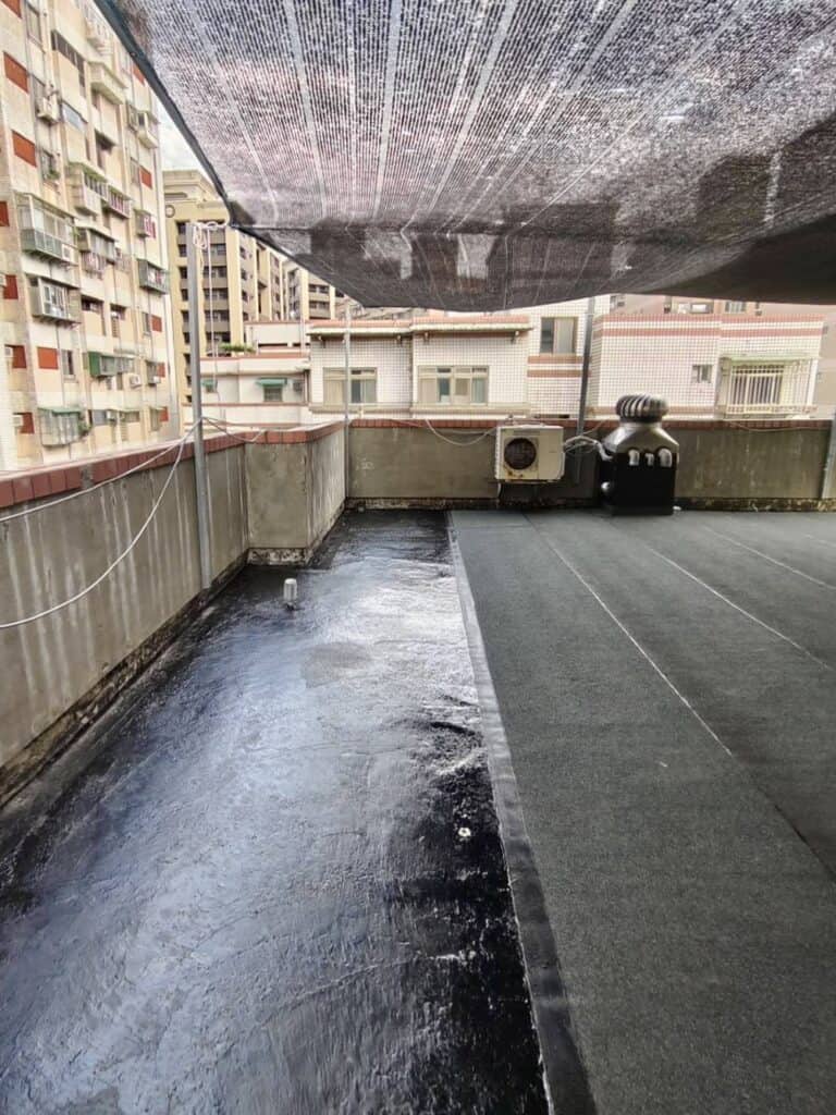 熱熔防水毯完整鋪設，提升頂樓防水耐久性